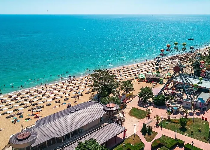 за гости магнолия резиденс 公寓 阳光海滩