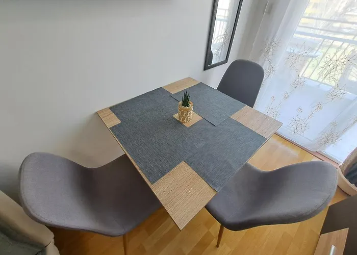 за гости магнолия резиденс 公寓 阳光海滩